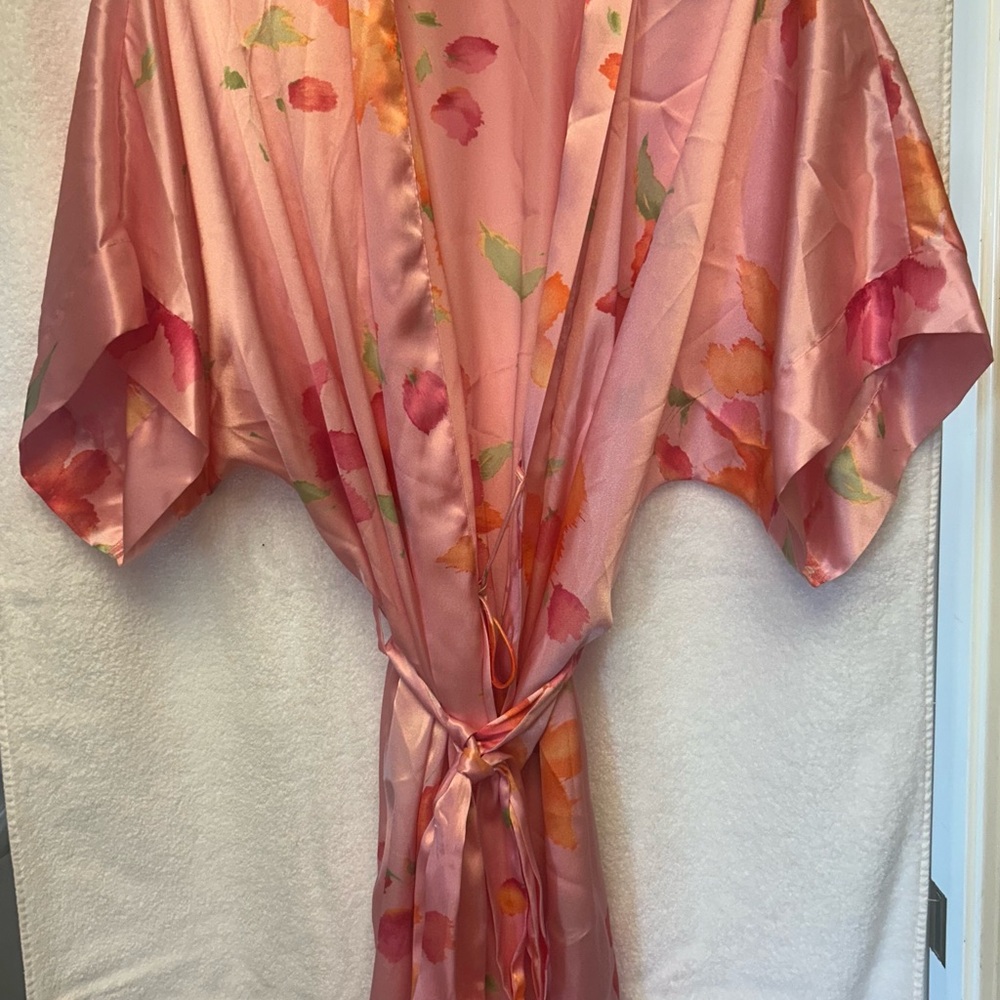 Morgan Taylor Pink Floral Satin Robe